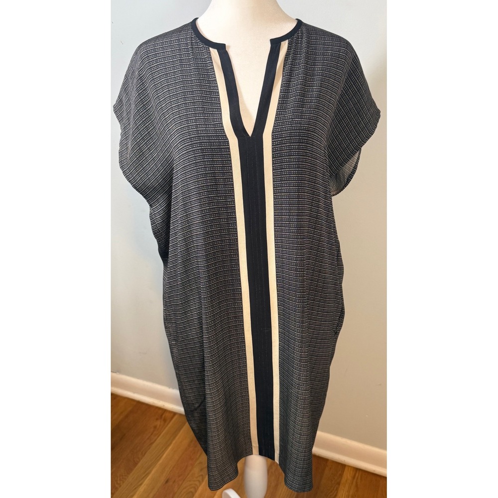 Vince Silk Shift Dress Size S Geometric Print‎ V-Neck Pockets Black Cream